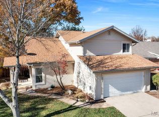 2529 Westglen Farms Dr, Ballwin, MO 63011