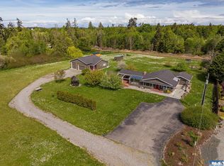 191&193 Country Ln, Sequim, WA 98382