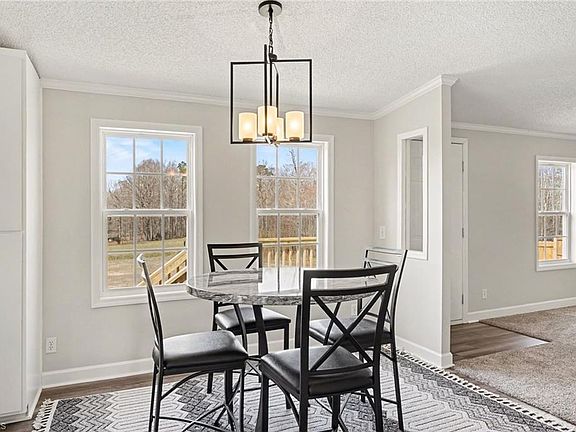 5th image of 708 Hicks Farm Rd