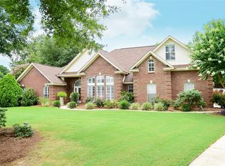 204 Live Oaks Cir, Millbrook, AL 36054