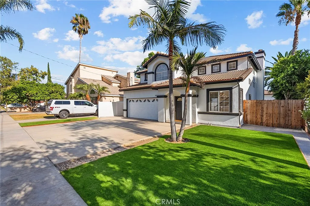 5 bed, 2231 sqft, $5,800 — Photo 3