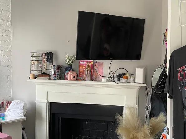 27 N Margin St #4, Boston, MA 02113