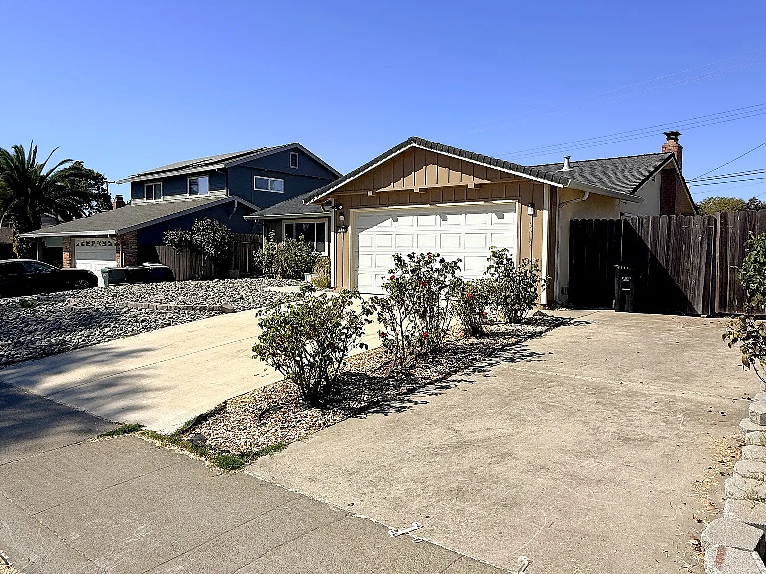 3 bed, 1369 sqft, $2,650 — Photo 3