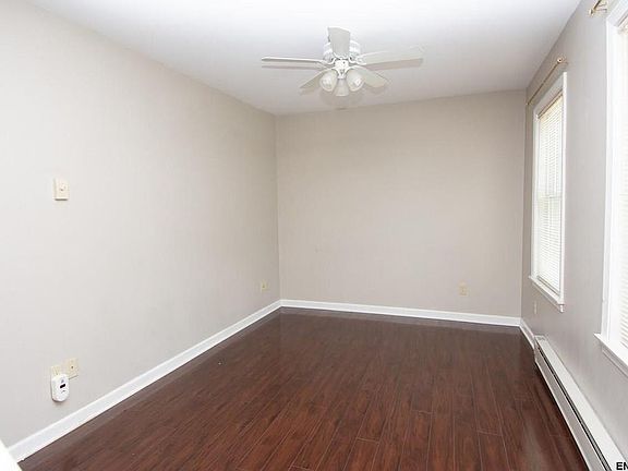 4th image of 537 Hudson Ave