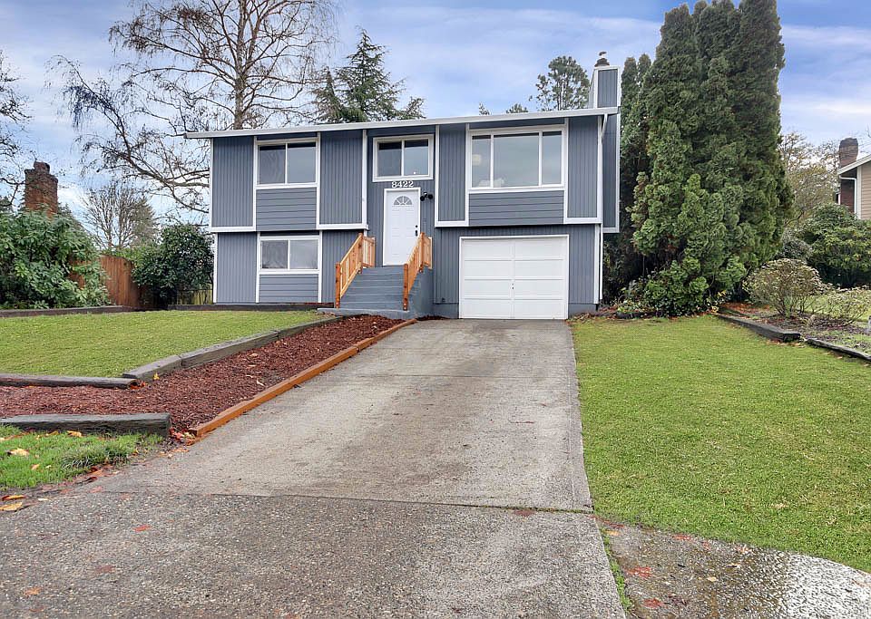 1st image of 8422 S 16th St
