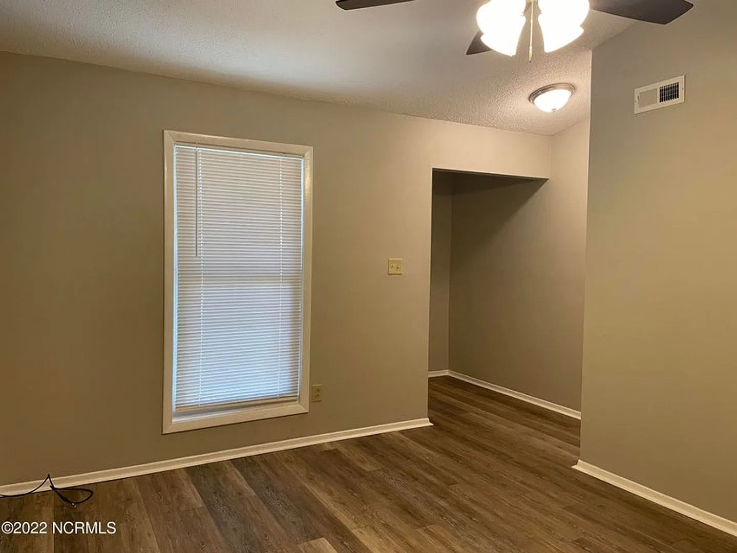 Welcome to Twinwood Drive! — Photo 3