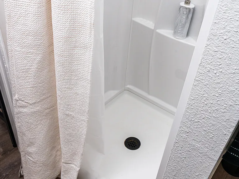 3436 Martin Ave — Photo 5