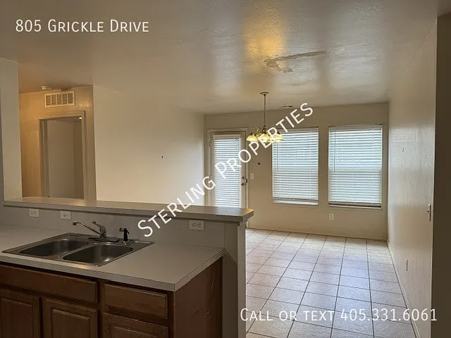 805 Grickle Dr — Photo 6