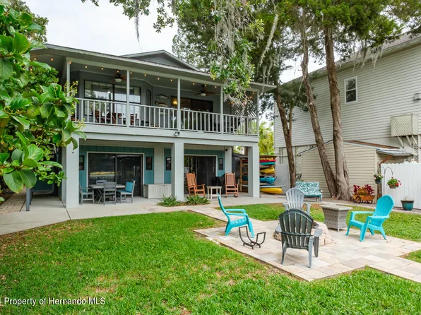 7254 Westwind St, Weeki Wachee, FL 34607