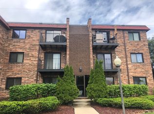 1761 W Algonquin Rd APT 1A, Mount Prospect, IL 60056