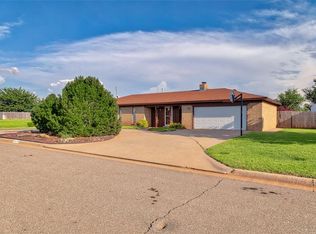 112 E Bonita Dr, Elk City, OK 73644