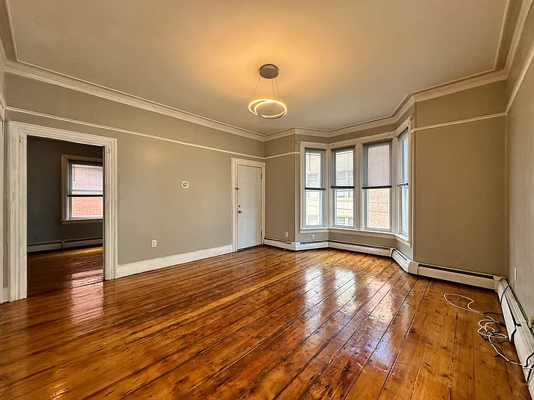89 America St #2 — Photo 9