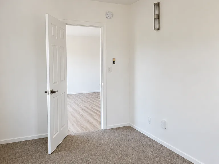 1178 N Kenmore Ave #4 — Photo 15