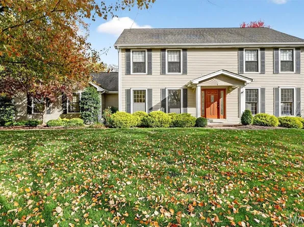 1652 Mason Knoll Rd, Saint Louis, MO 63131