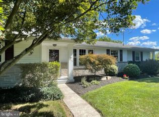 835 Spring City Rd, Phoenixville, PA 19460