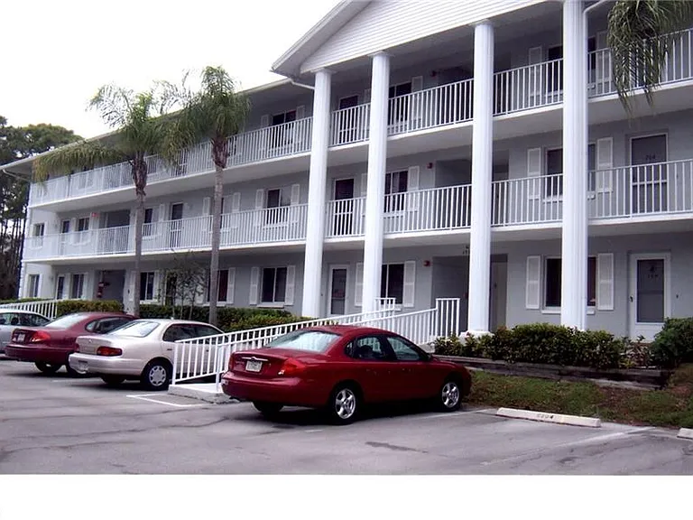 3032 Sandpiper Bay Cir #G203 — Photo 15