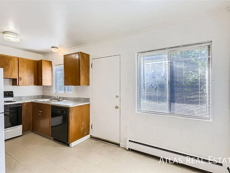 708 E Alpert Ct #6 — Photo 6