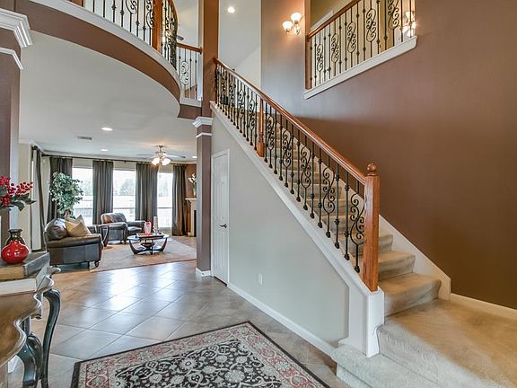 4th image of 9206 Cold Hollow Ln
