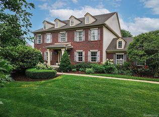 4190 Derry Ct, Rochester, MI 48306