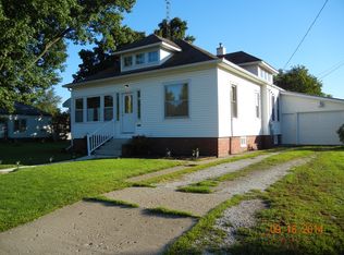 142 W Twyman St, Bushnell, IL 61422
