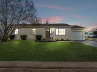 150 Matilda Ave, Somerset, NJ 08873