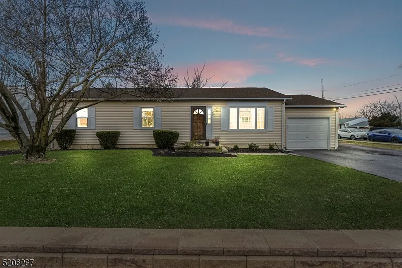 150 Matilda Ave photo 1