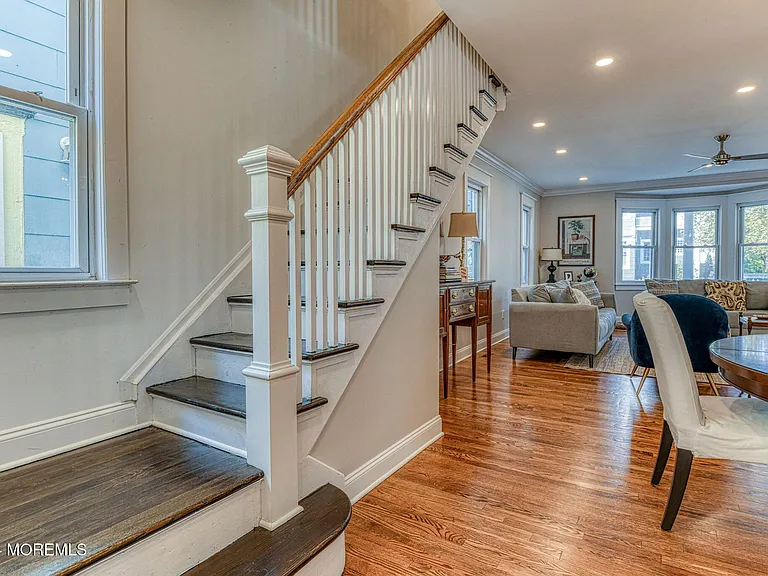 36 Heck Ave — Photo 16