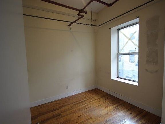 5th image of 175 Stockholm St #212AQW