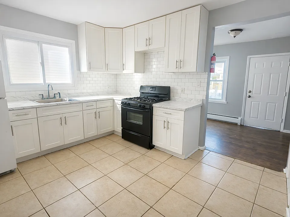 213 Westfield Ave #1L