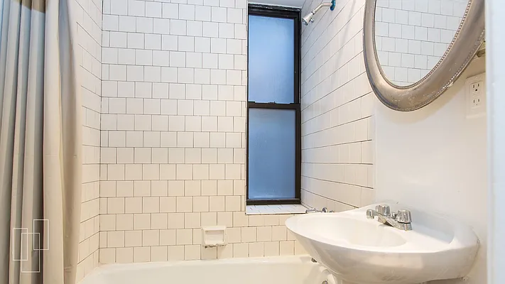 Sold by Garfield Realty  | media 9