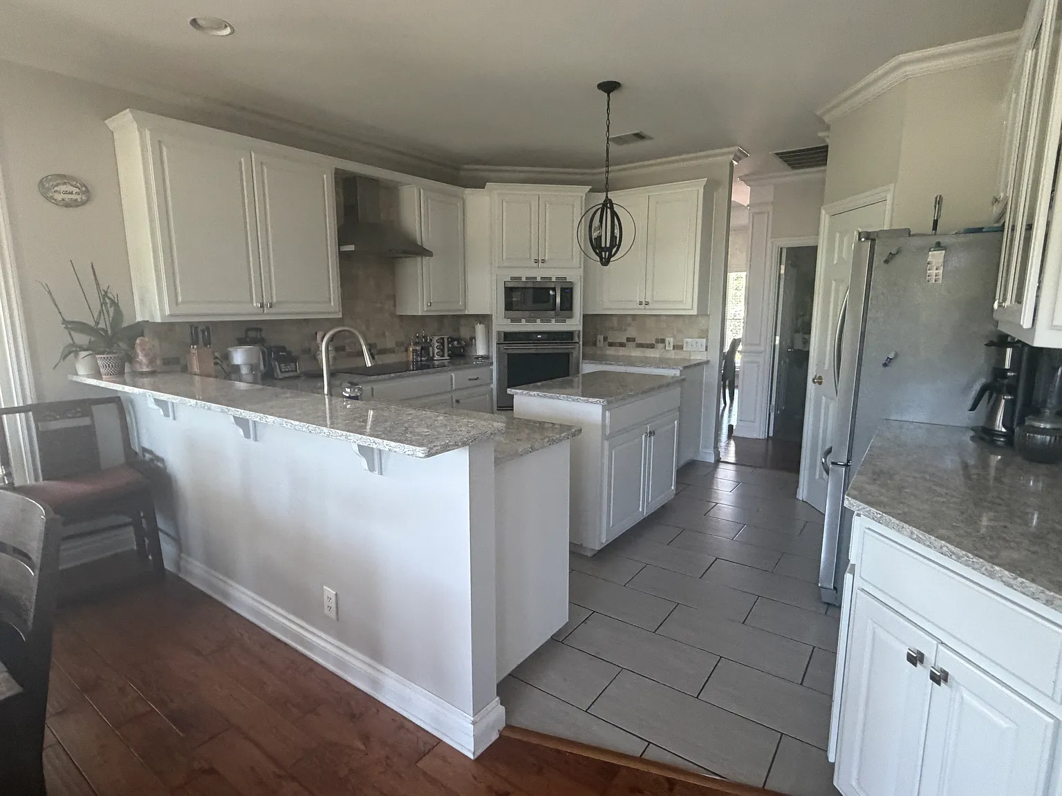 4 bed, 2.5 bath, 2831 sqft, $5,000 — Photo 4