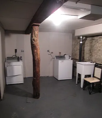 Rented by The Hamilton Group | media 52