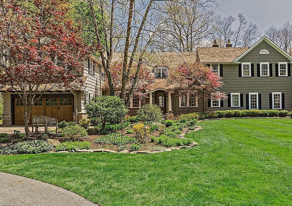 1st image of 1688 Oakwood Dr