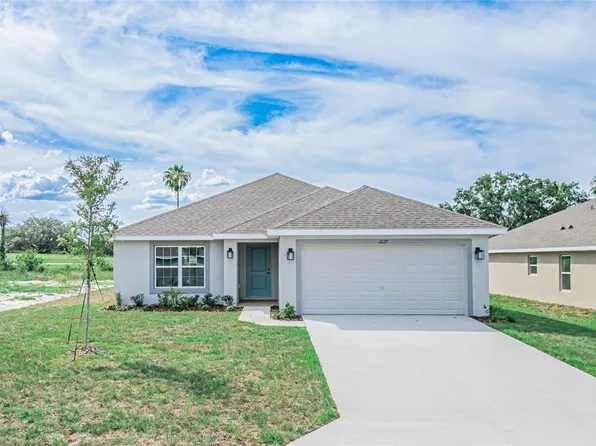 1227 Hickory Nut Dr, Lake Wales, FL 33898