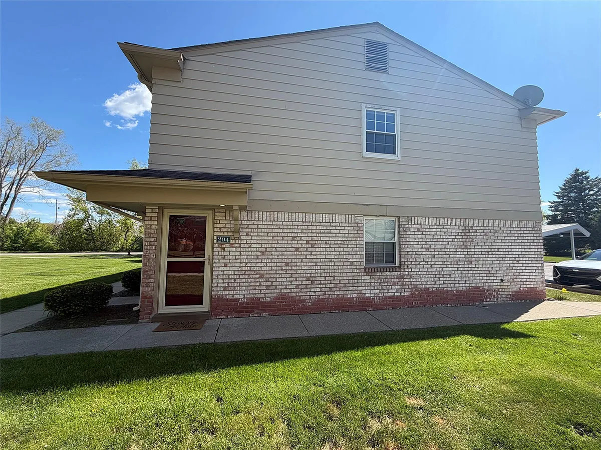 Building Photo - 204 Princeton Dr