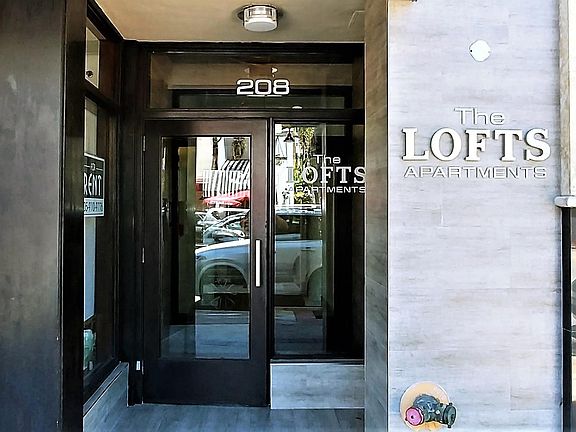 4th image of 208 Clematis St APT 307
