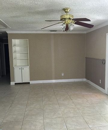 5th image of 4726 Casa Espana St
