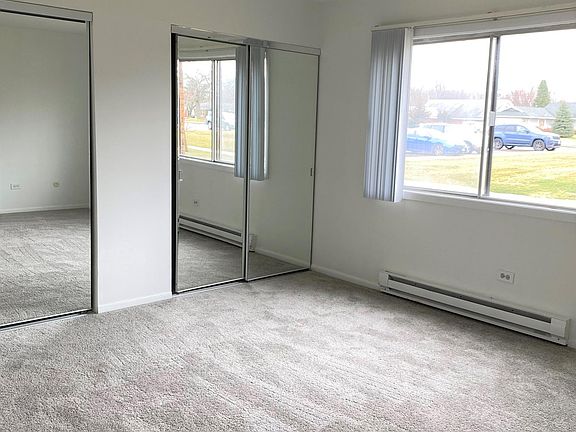 4th image of 11620 Blackhawk Ct APT 1D