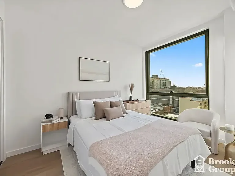 556 Baltic St #809 — Photo 6