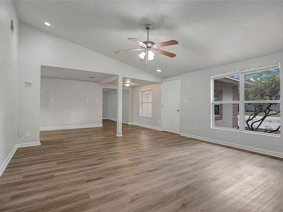 3rd image of 3724 WASHINGTON STREET