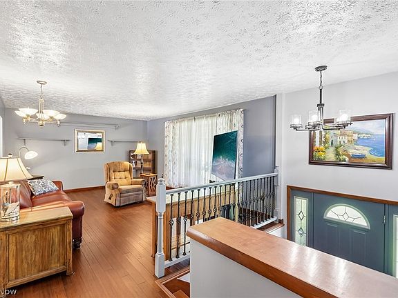 5th image of 510 Carnwise St SW