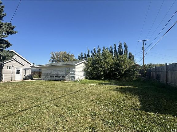 5th image of 210 1st Ave E