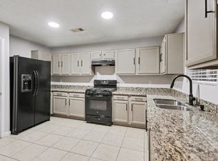 2450 Blackridge Rd, Houston, TX 77067