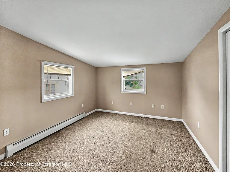 1125 Reynolds Ave #B — Photo 8