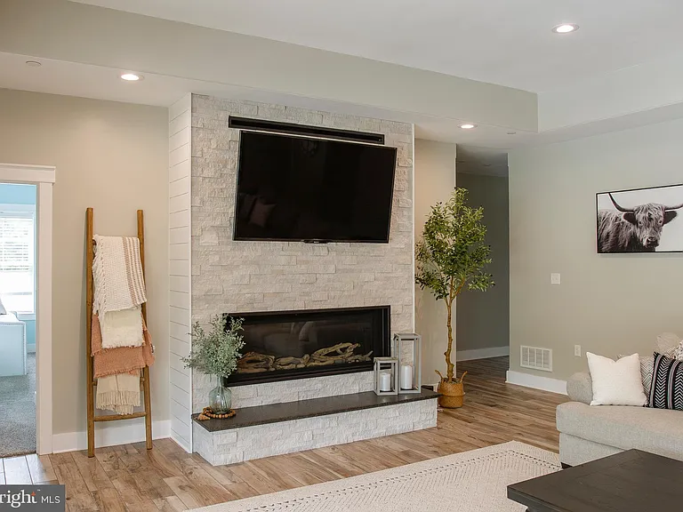 23296 Wilder Way — Photo 30