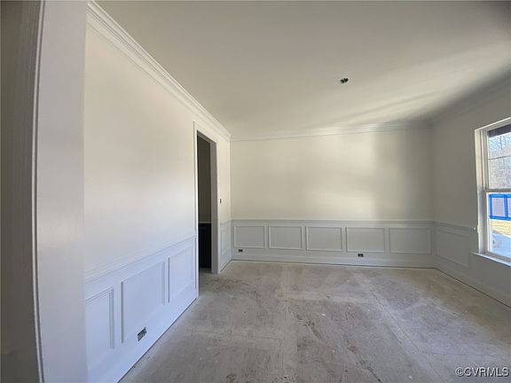 3rd image of 10809 Weigela Ct