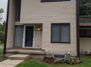 5221 Orchard Grove Dr, Flint, MI 48507