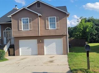 858 Pine Shoals Dr, College Park, GA 30349