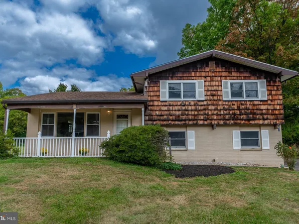 5 Roberts Rd, Malvern, PA 19355