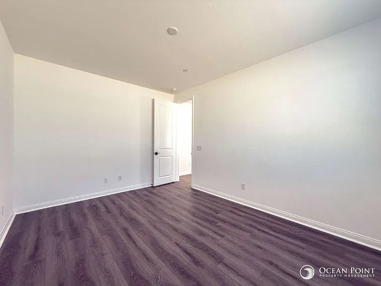 405 Wisteria St — Photo 12